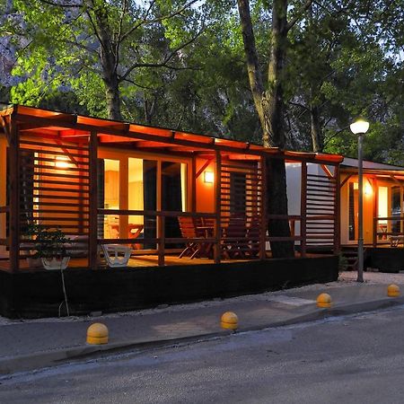 Mediteran Travel Mobile Homes Galeb Omiš Εξωτερικό φωτογραφία