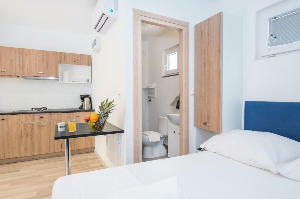 Mediteran Travel Mobile Homes Galeb Omiš Εξωτερικό φωτογραφία