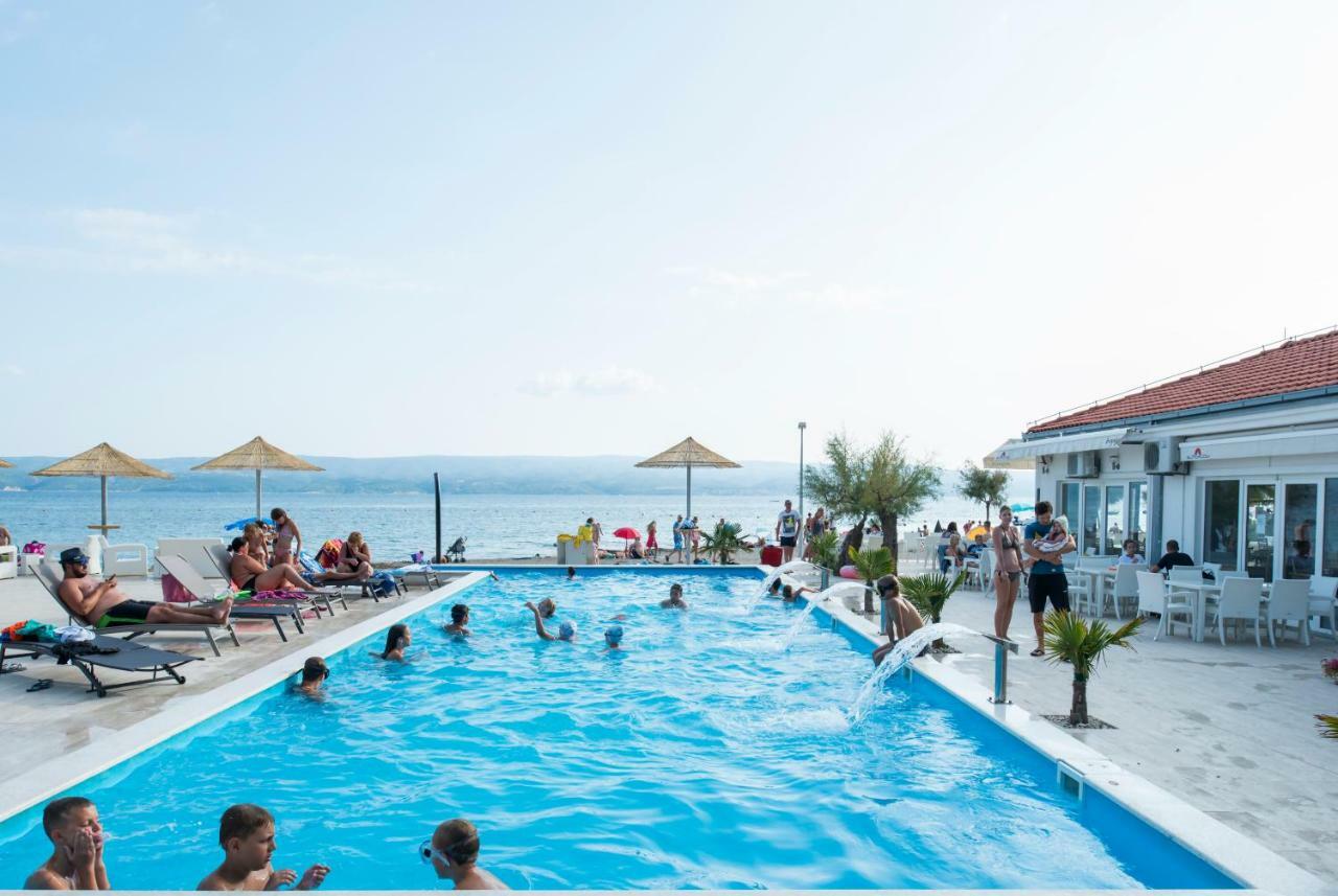 Mediteran Travel Mobile Homes Galeb Omiš Εξωτερικό φωτογραφία