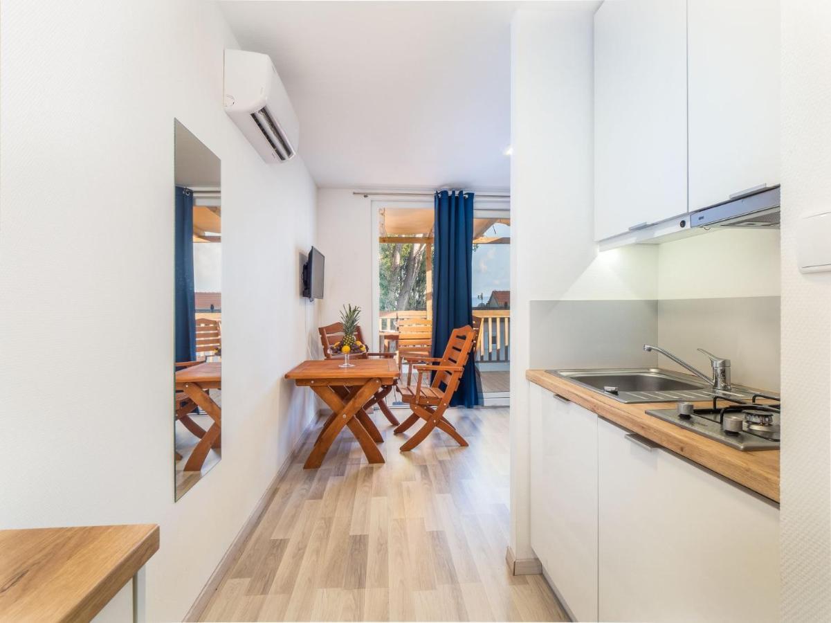 Mediteran Travel Mobile Homes Galeb Omiš Εξωτερικό φωτογραφία