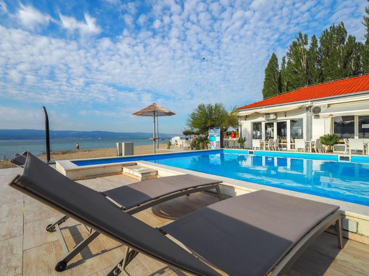 Mediteran Travel Mobile Homes Galeb Omiš Εξωτερικό φωτογραφία
