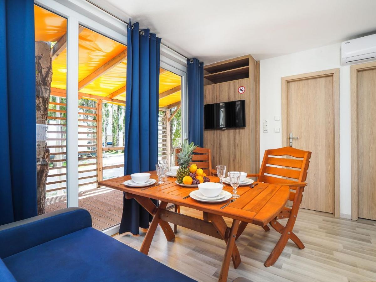 Mediteran Travel Mobile Homes Galeb Omiš Εξωτερικό φωτογραφία